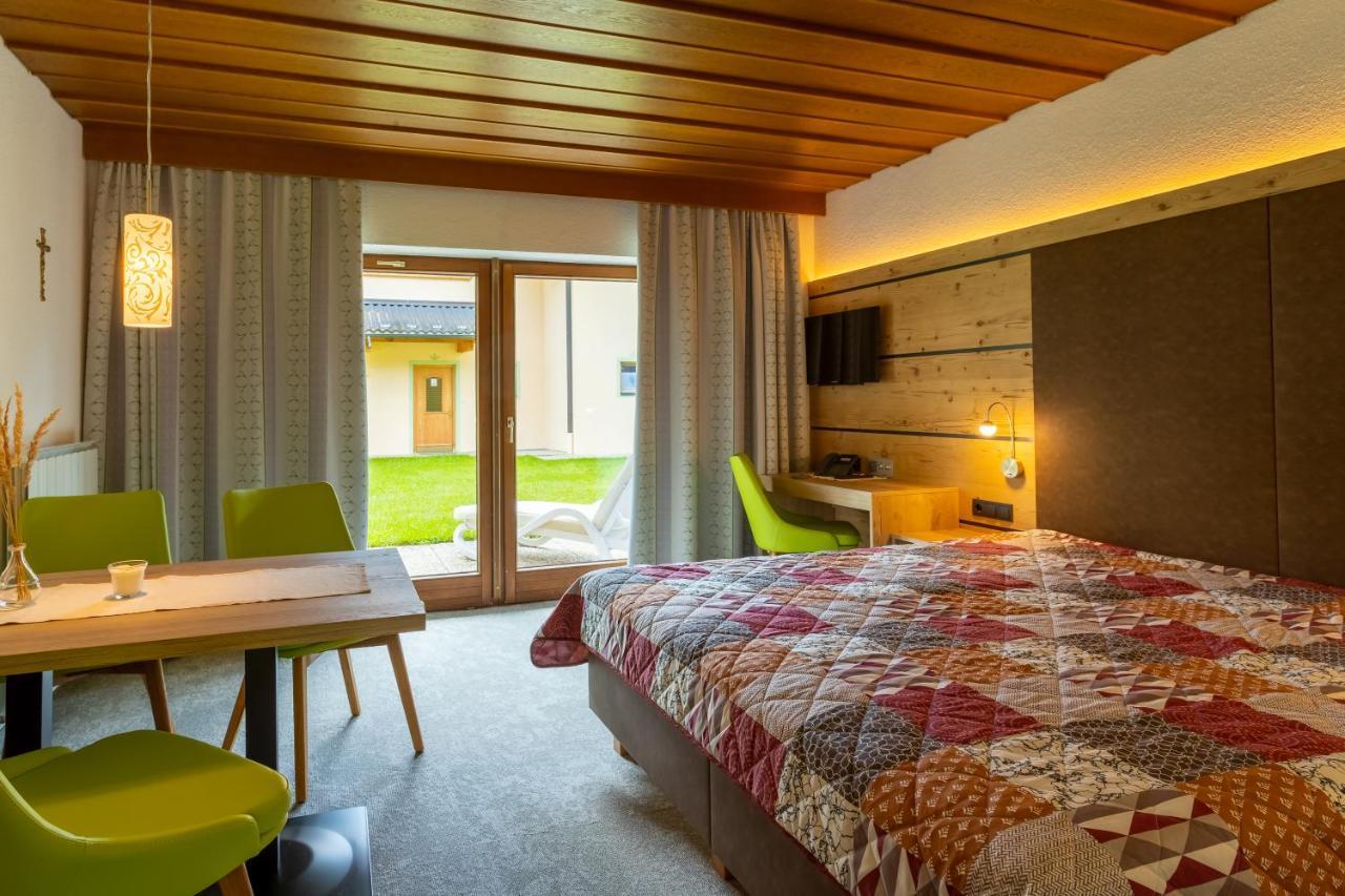 Kinderhotel Laerchenhof Obsteig Exteriör bild