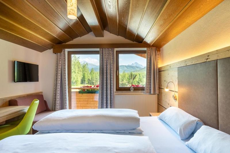 Kinderhotel Laerchenhof Obsteig Exteriör bild